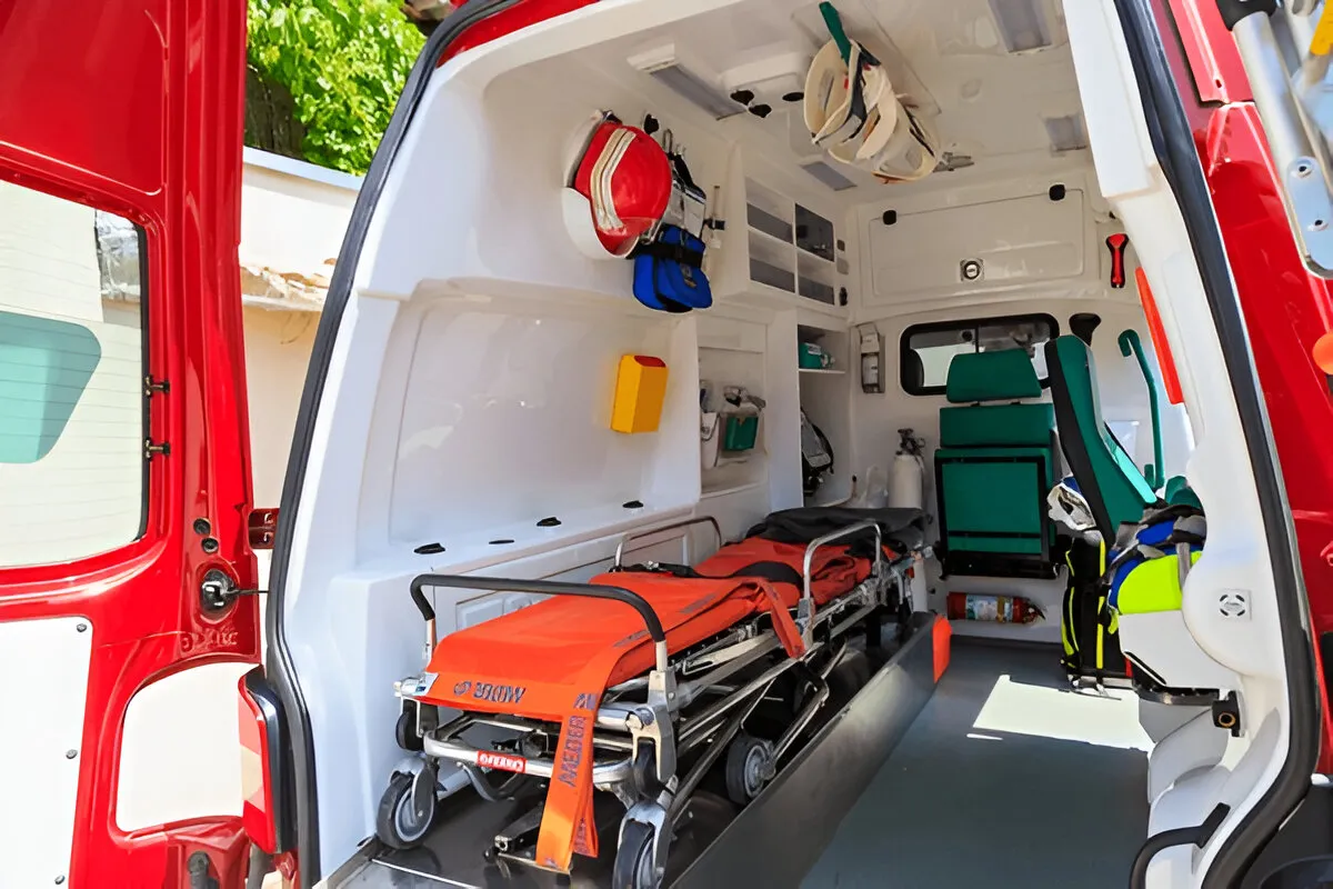 stretcher services dubai